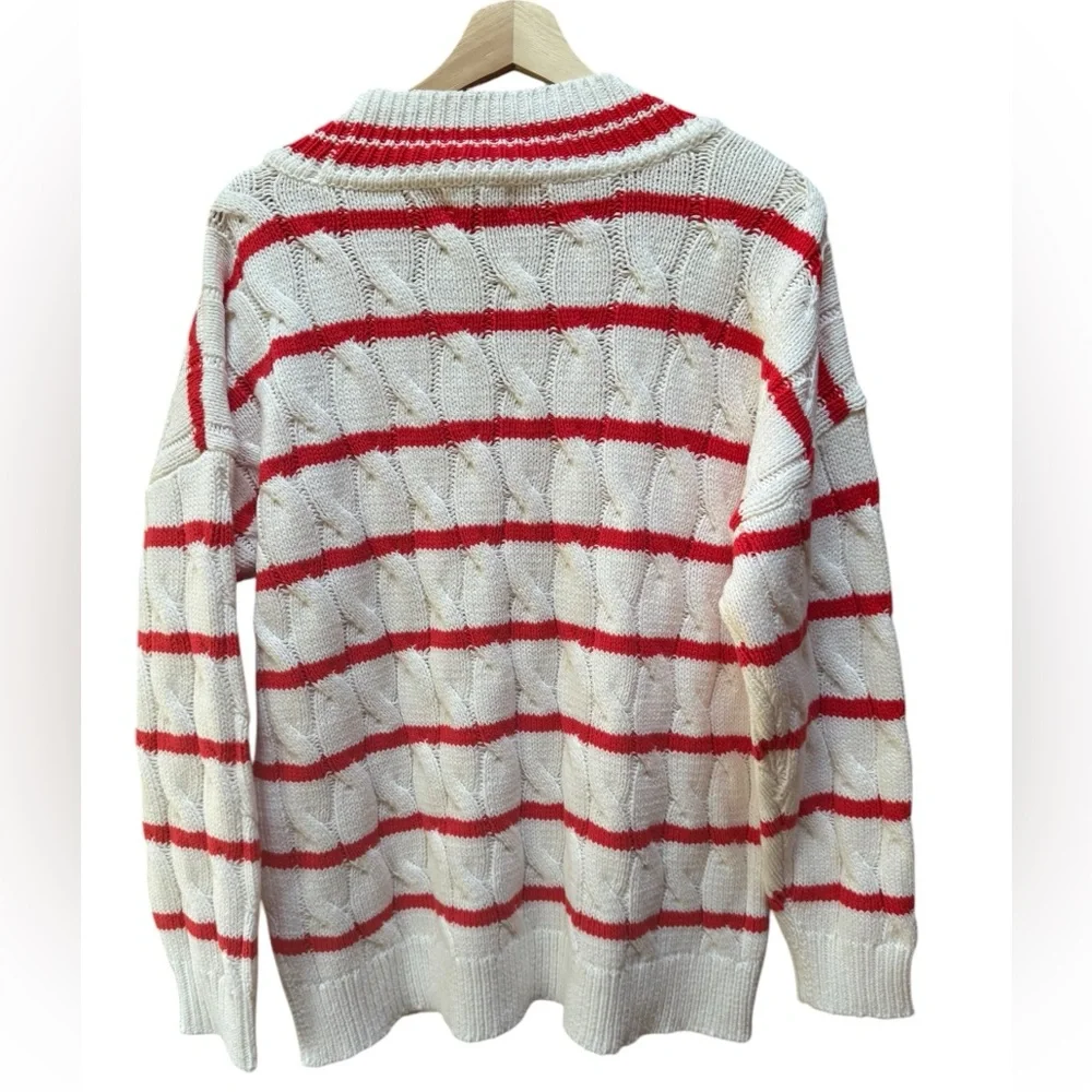 NWOT On 34th‎ Cable Knit V-Neck Sweater